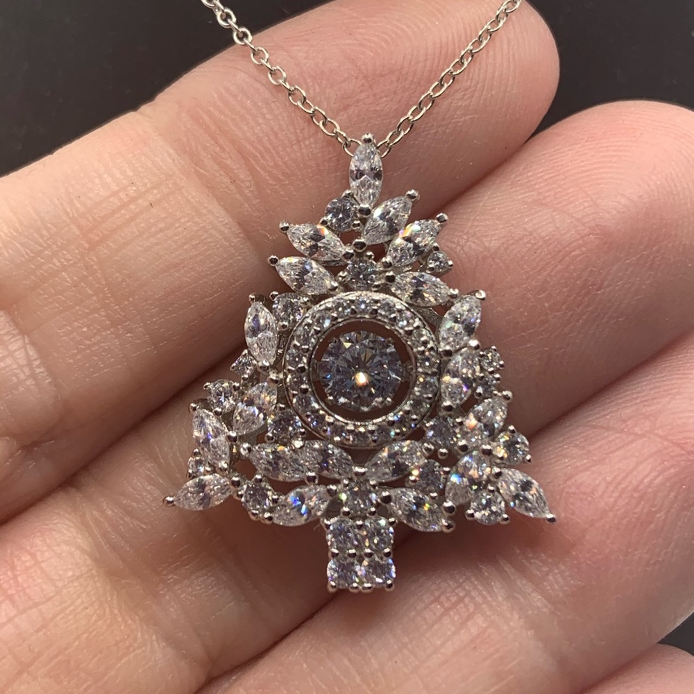 DANCING DIAMOND CHRISTMAS TREE PENDANT WITH CHAIN - Picture 2 of 8